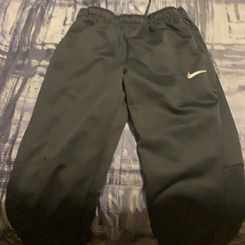 Nike Men’s non-tapered pants